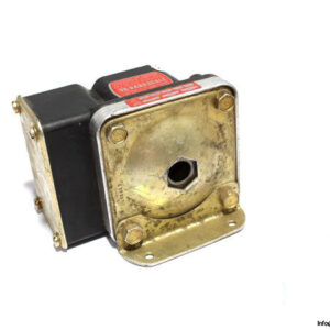 barksdale-d1t-a150ss-diaphragm-differential-pressure-switch-2