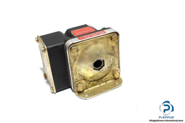 barksdale-d1t-a150ss-diaphragm-differential-pressure-switch-2