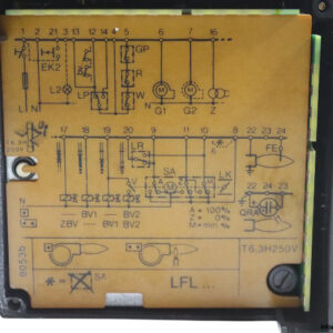 johnson-controls-DP2500-R8-differential-pressure-transmitter-(Used)-1