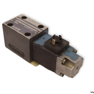 Bosch-0-810-090-106-solenoid-operated-directional-valve
