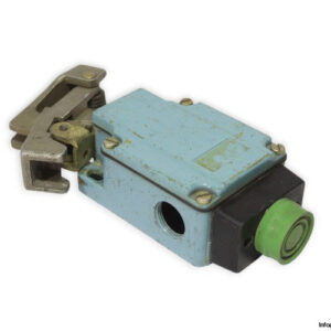 telemecanique-XY2-CH-112-limit-switch-(used)