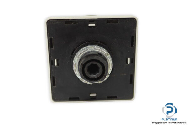 gg-061_0001-gray-plate-with-black-knob-(new)-1