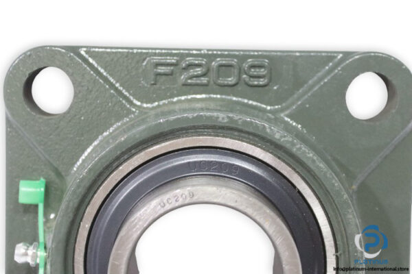 czw-UCF-209-square-flanged-ball-bearing-unit-new-carton-1