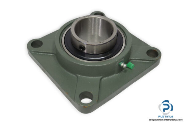 czw-UCF-211-square-flanged-ball-bearing-unit-new-carton
