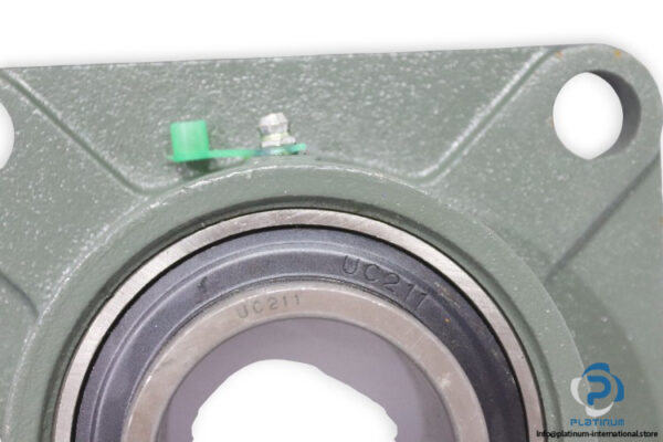 czw-UCF-211-square-flanged-ball-bearing-unit-new-carton-1