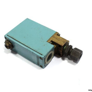 telemecanique-XMJ-A300-pressure-switch