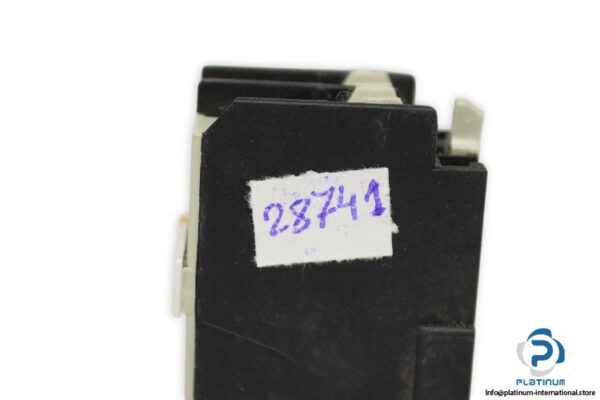 telemecanique-LA1DN02-auxiliary-contact-block-(Used)-3