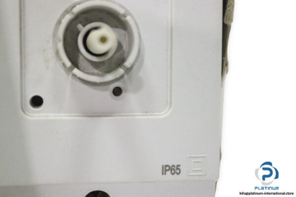 eaton-T0-4-15682_L1_SVB-main-switch-(New)-1