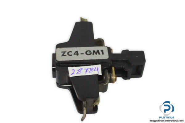 schneider-ZC4-GM1-auxiliary-contact-block-(Used)-1