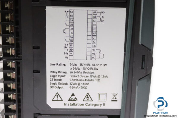 eurotherm-3208_CC_VL_LRRX_R-temperature-controller-(new)-4