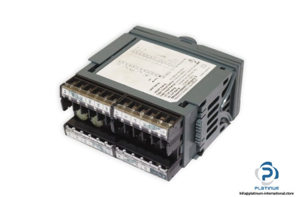 eurotherm-3208_CC_VH_LRRX_R_XCL-temperature-controller-(new)-1