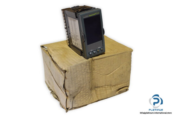 eurotherm-3208_CC_VL_LRRX_R_4CL_G-temperature-controller-(new)