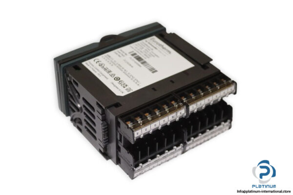 eurotherm-3208_CC_VL_LRRX_R_4CL_G-temperature-controller-(new)-1