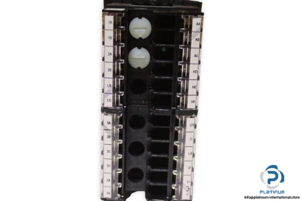 eurotherm-3208_CC_VL_LRRX_R_4CL_G-temperature-controller-(new)-3