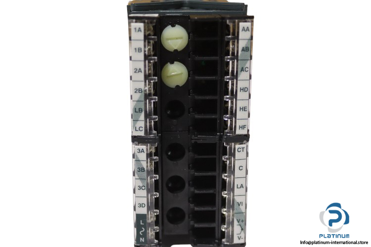 eurotherm-3208_CC_VH_LRRX_X_XCL-programmable-controller-(new)-2