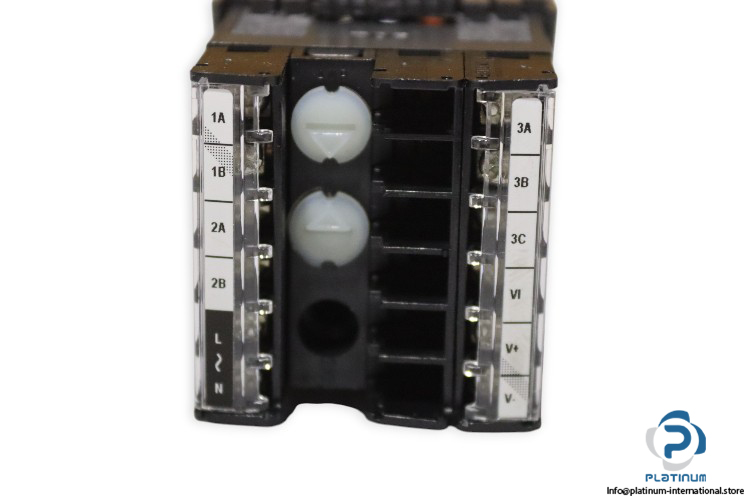 eurotherm-EPC3016CP_VH_L2_D1-programmable-controller-(new)-1