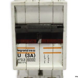 legrand-019-32-double-pole-circuit-breaker-new-1