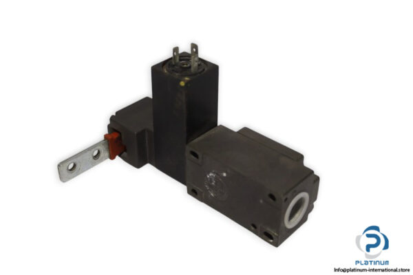 euchner-nz1vz-528-d3-vsm09-safety-switch-with-separate-actuator(new)