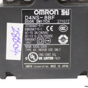 omron-D4NS-8BF-safety-door-switch-(Used)-1