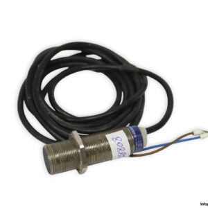 telemecanique-XS618B1MAL2-inductive-proximity-sensor-(Used)