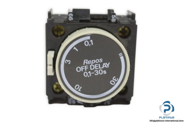 telemecanique-LA3-D22-A65-time-delay-auxiliary-contact-block-(Used)-1