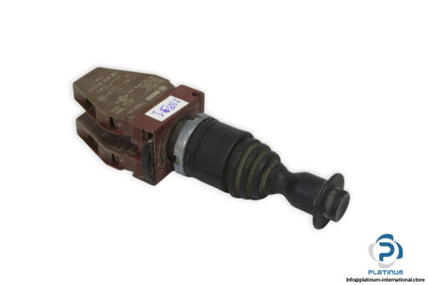 general-electric-cema-P9B11VN-contact-block-(Used)