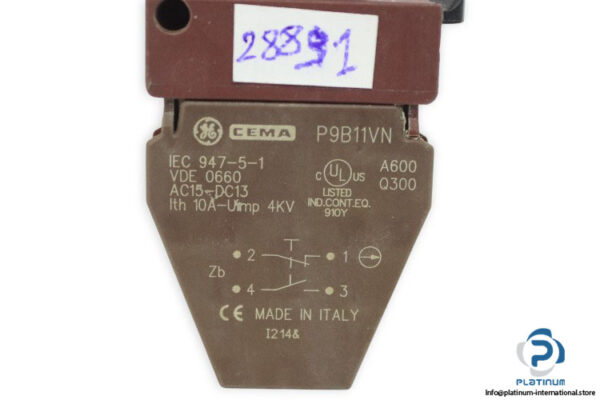 general-electric-cema-P9B11VN-contact-block-(Used)-1