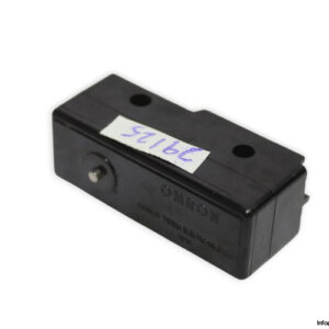 omron-Z-15G-micro-limit-switch-(Used)-3