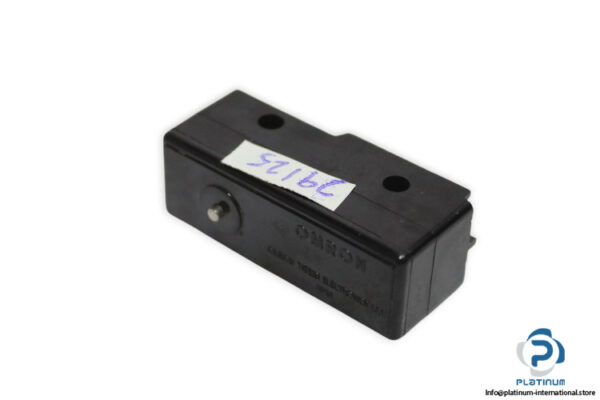 omron-Z-15G-micro-limit-switch-(Used)-3