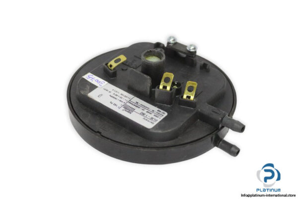 krom-schroder-DL3E-1-30Z-air-pressure-switch-(used)