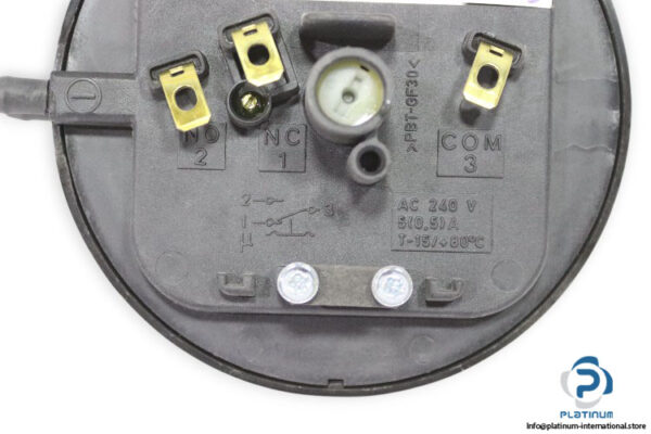 krom-schroder-DL3E-1-30Z-air-pressure-switch-(used)-1