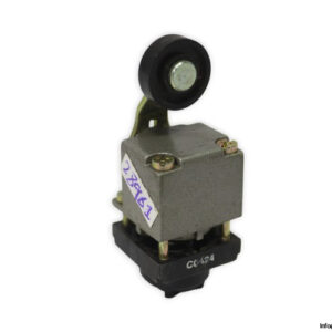 telemecanique-ZCK-D15-limit-switch-head-(used)