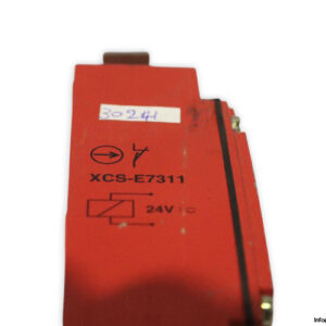 telemecanique-XCS-E7311-safety-switch-used-2