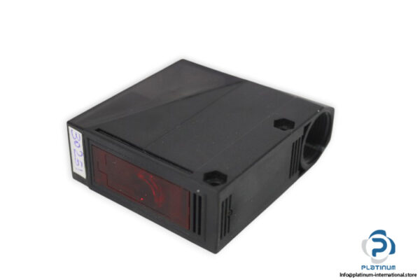 omron-E3JM-10L-G-N-photoelectric-switch-sensor-used-2
