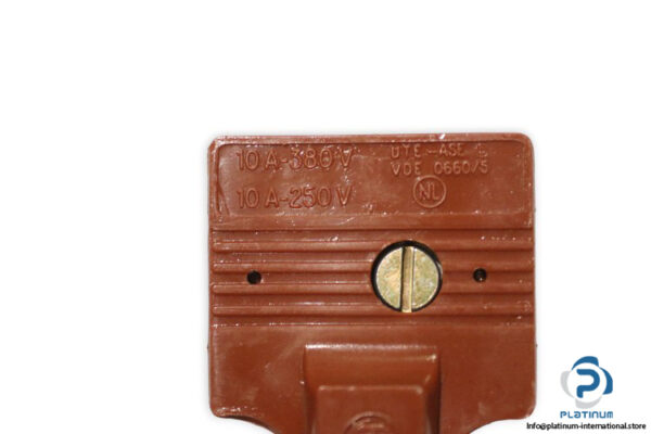 telemecanique-10-KBO-CB-131-connector-new-1