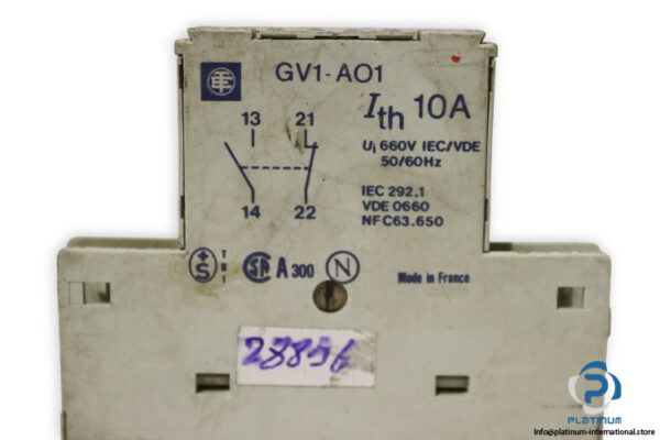 telemecanique-GV1-A01-auxiliary-contact-block-used-1