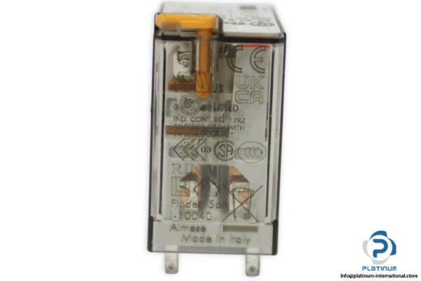 finder-55.32.8.230.0054-plug-in-relay-used-3