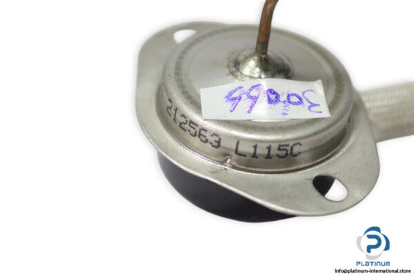 10H14-12-1-bimetal-disc-thermostat-used-2
