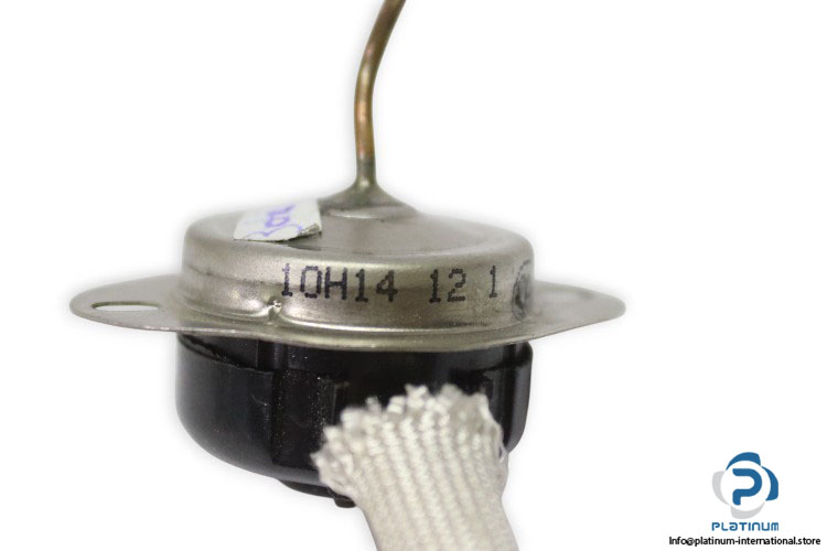 10H14-12-1-bimetal-disc-thermostat-used-3