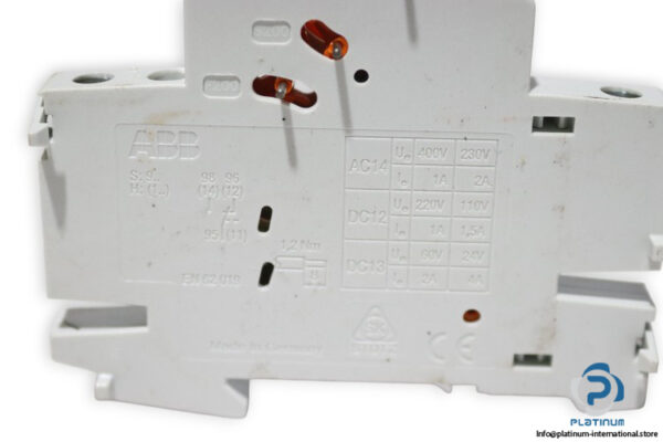 abb-S-2C-S_H-6R-auxiliary-contact-new-1