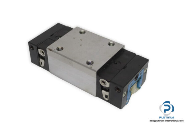 rexroth-R162122220-ball-runner-block-new-1