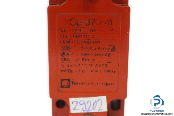 telemecanique-XCL-J70511-limit-switch-used-1