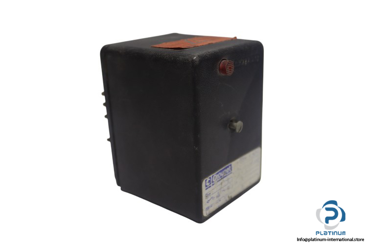 crouzet-8718999399-time-relay(used)