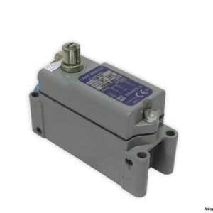 square-d-AW-12-limit-switch-(New)