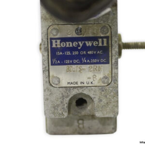 honeywell-BZE7S-2RN-B-micro-switch-(Used)-1
