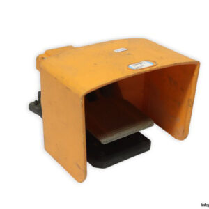 univer-AM-5001-pneumatic-foot-valve-(used)