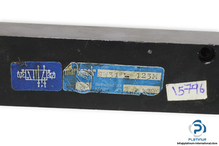 martonair-SW31-123M-pneumatic-directional-control-valve-(used)-2