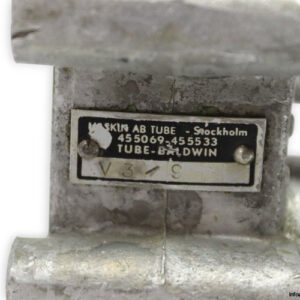 maskin-ab-tube-V3_9-directional-control-valve-(used)-1