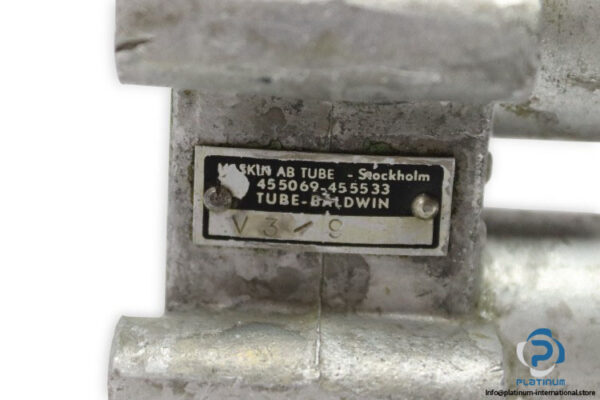 maskin-ab-tube-V3_9-directional-control-valve-(used)-1