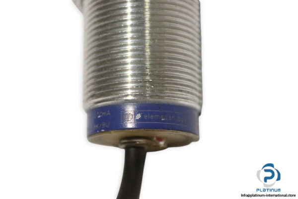 telemecanique-xs1m30pa370-inductive-sensor(used)-3